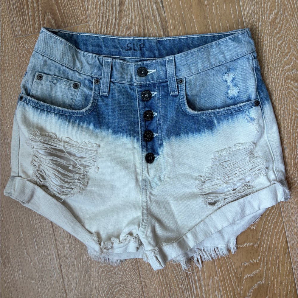Carmar Distressed Denim Ombre Shorts Size 26 High Waisted